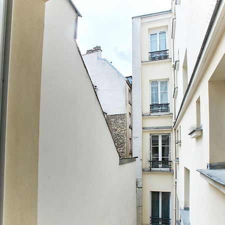 Montmartre 2Br Apartment Paris Luaran gambar