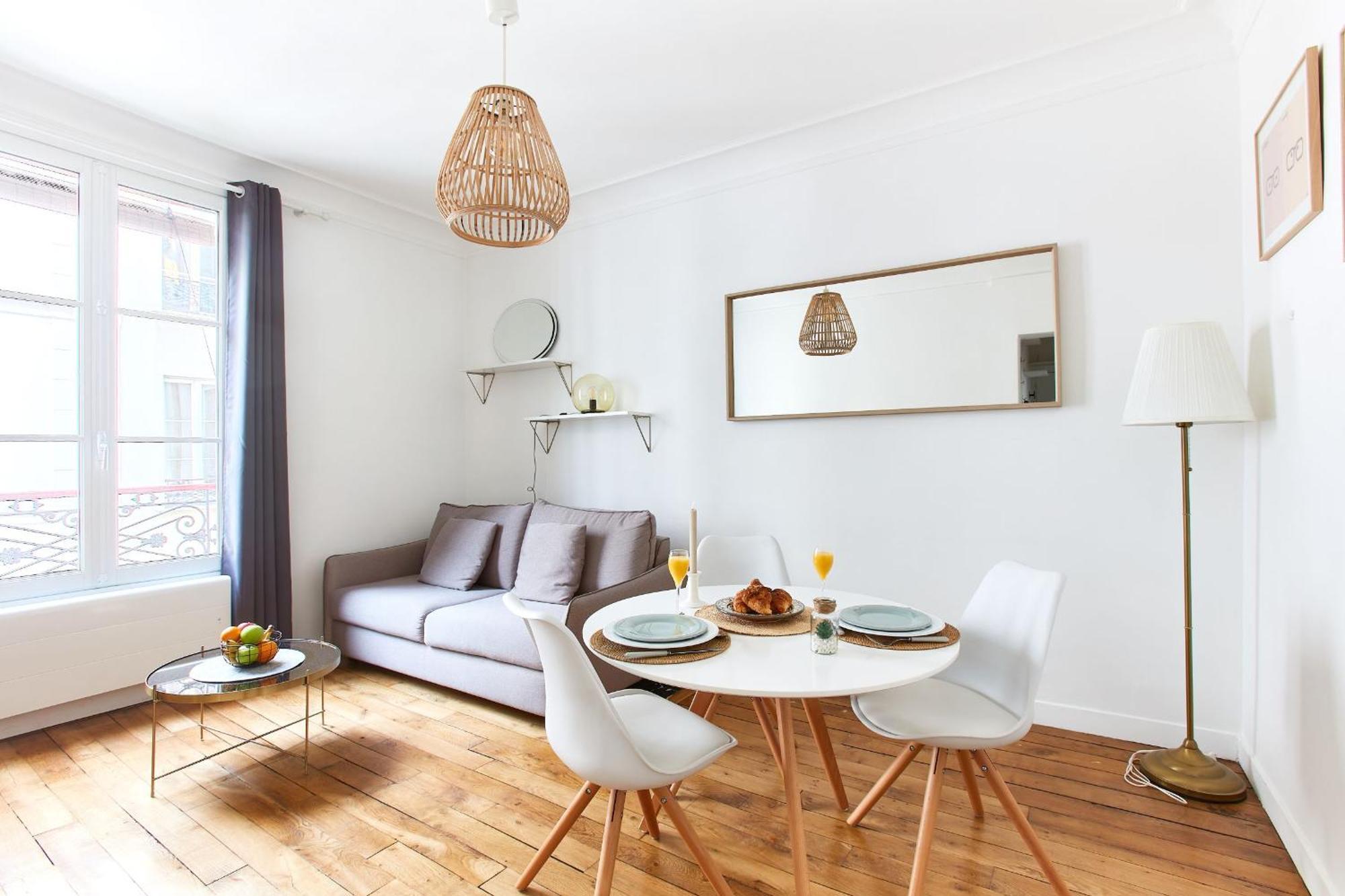 Montmartre 2Br Apartment Paris Luaran gambar