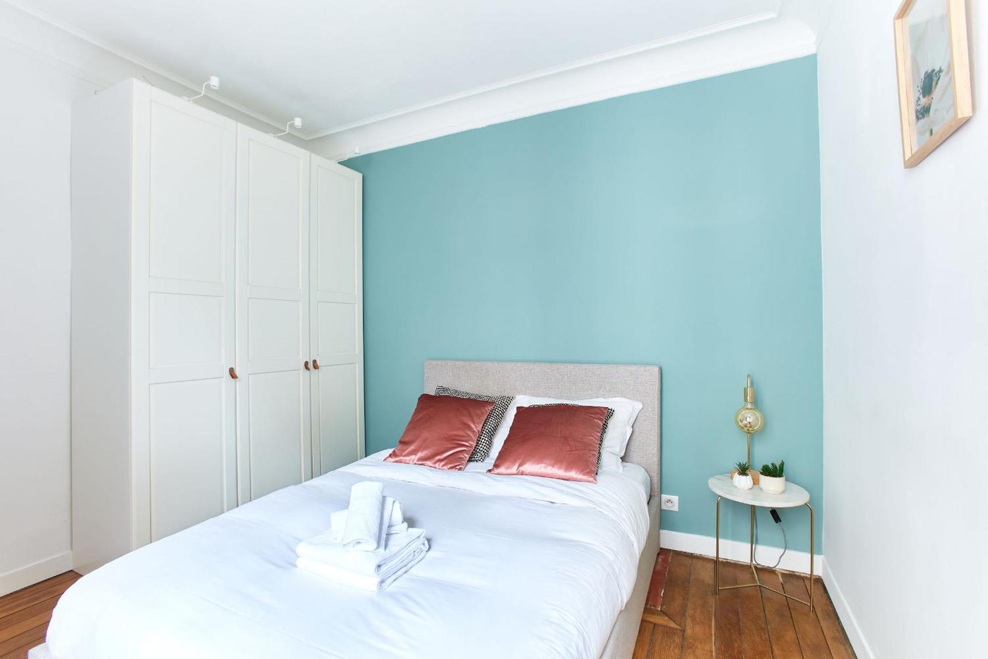 Montmartre 2Br Apartment Paris Luaran gambar