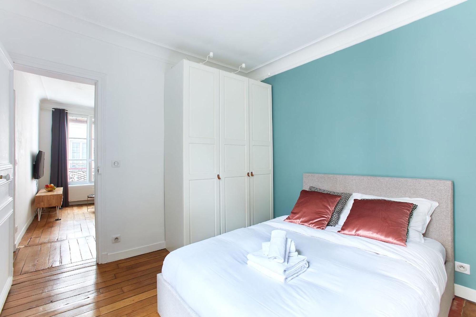 Montmartre 2Br Apartment Paris Luaran gambar