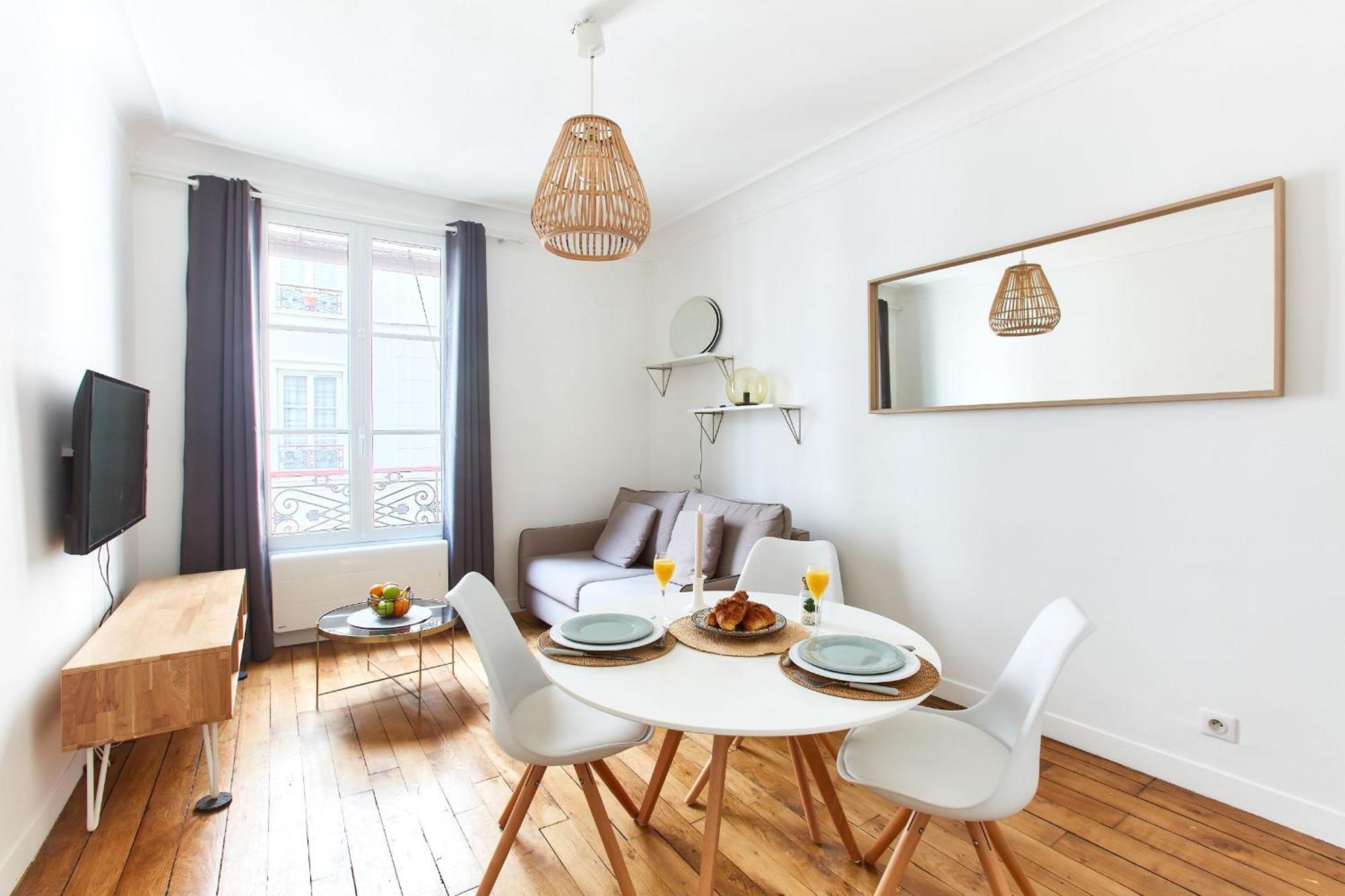 Montmartre 2Br Apartment Paris Luaran gambar
